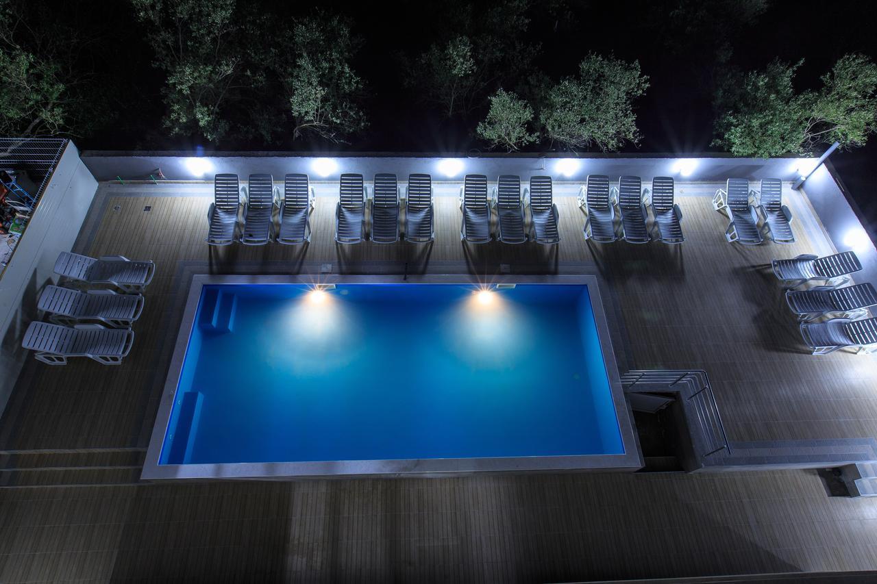 Scandinavian Hotel - Ulcinj Ulqin Buitenkant foto