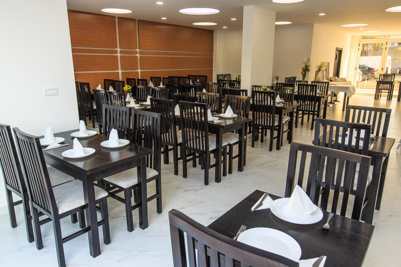 Scandinavian Hotel - Ulcinj Ulqin Buitenkant foto
