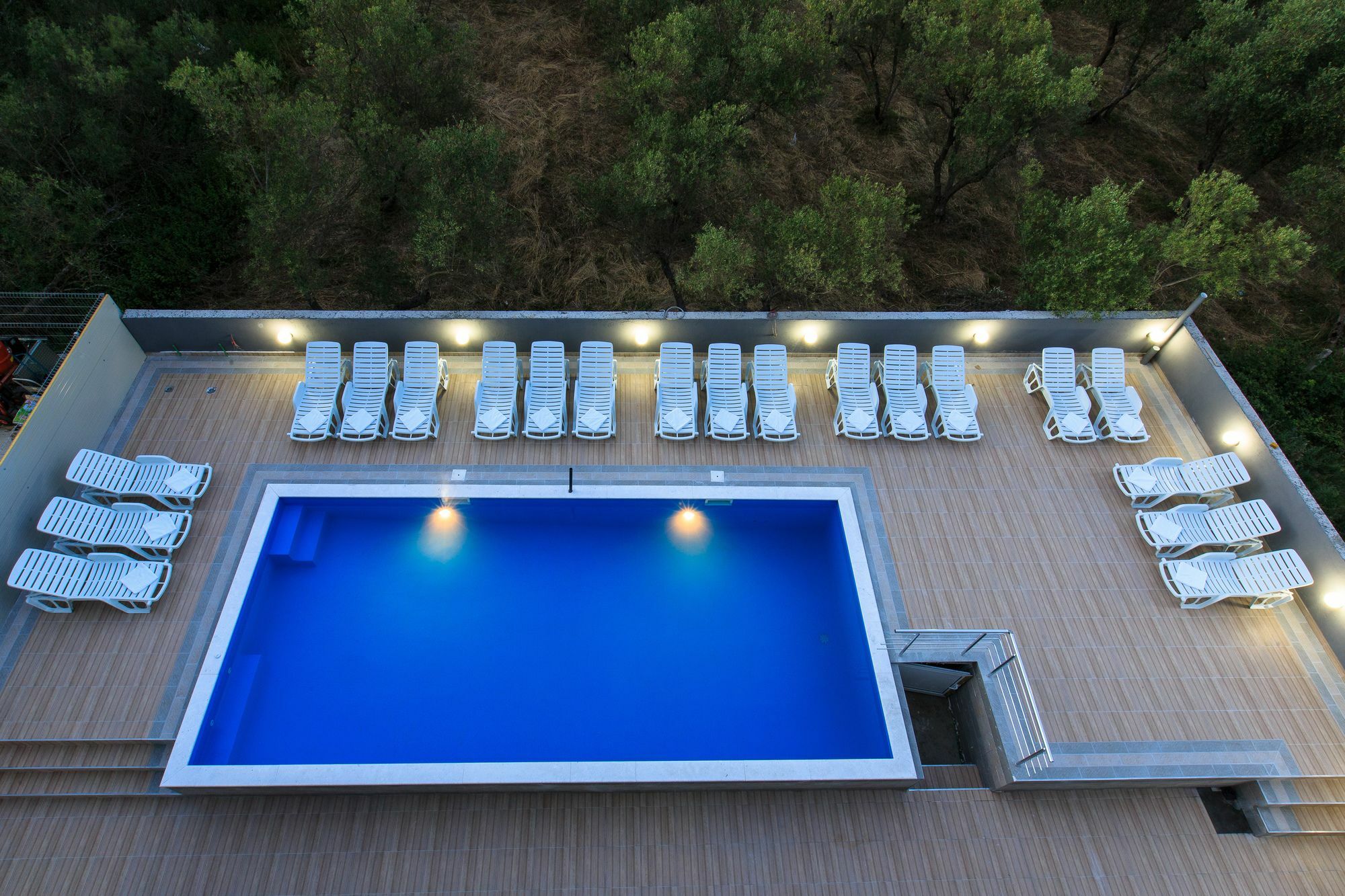 Scandinavian Hotel - Ulcinj Ulqin Buitenkant foto